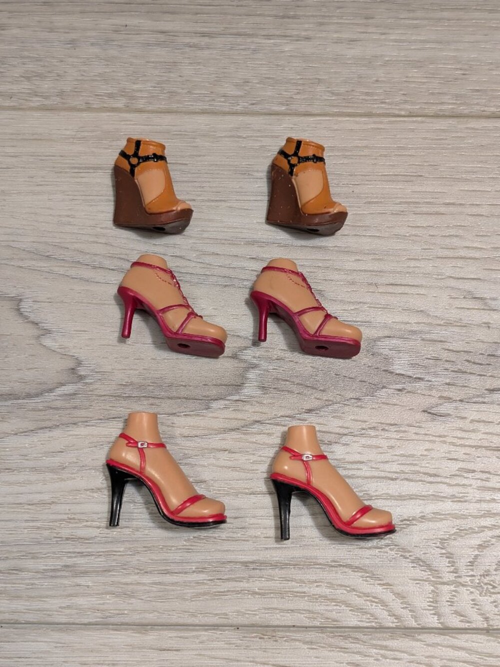Bratz Shoes 3 matching pairs
